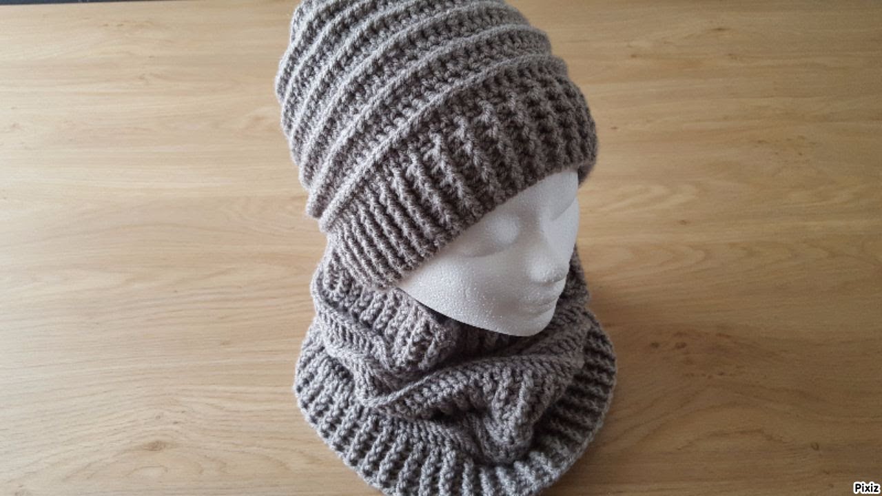 Crafting Comfort: Knitting a Scarf and Hat with Thick Yarn